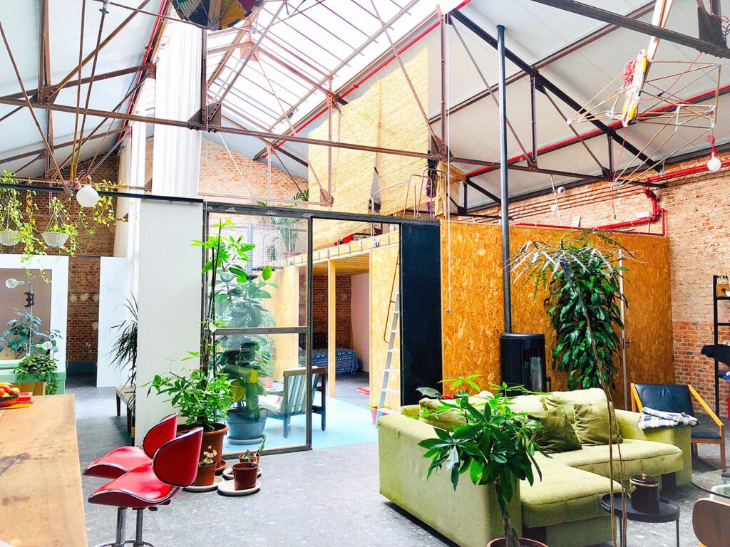 ángeles y sala de máquinas