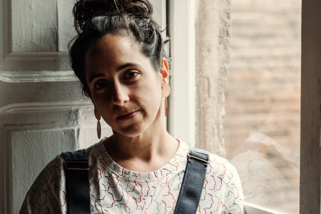 AMAIA ARRAZOLA: UN METEORITO EN FORMA DE BEBÉ