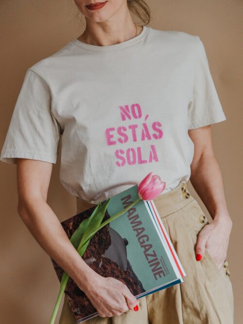 Camiseta "No estás sola"
