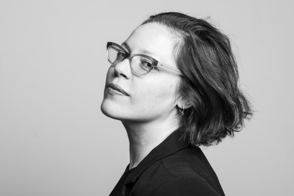 MARINA YUSCZCUK: POESÍA DE LA MADRE SOLTERA